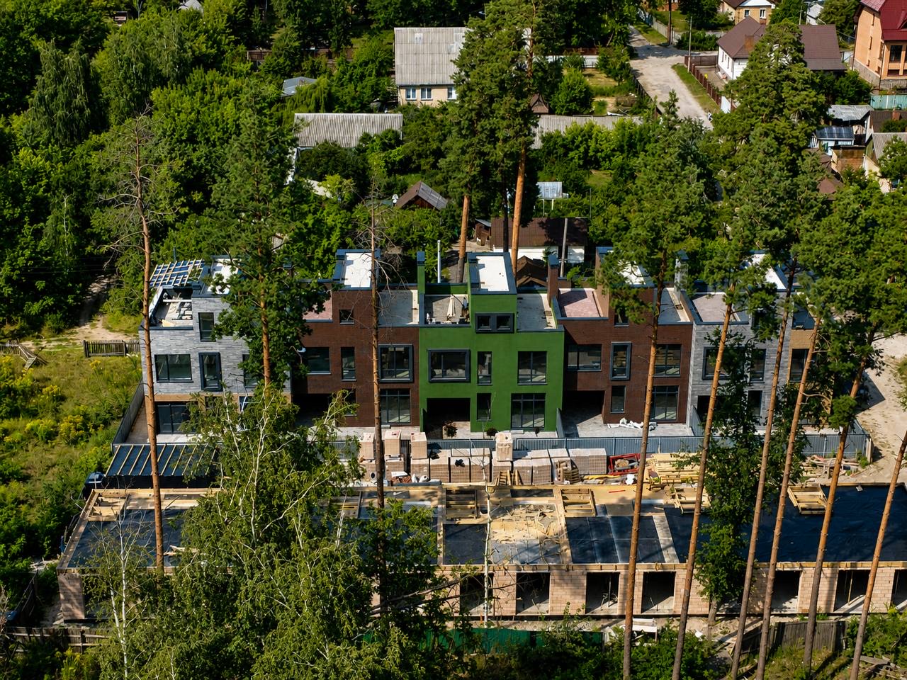 Перша та друга черги Madera House з дрона